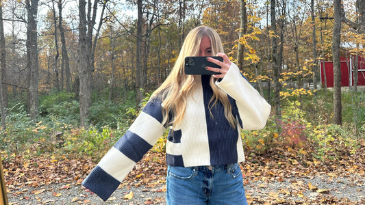 COLOR BLOCK MOCK TURTLENECK SWEATER - NAVY/IVORY